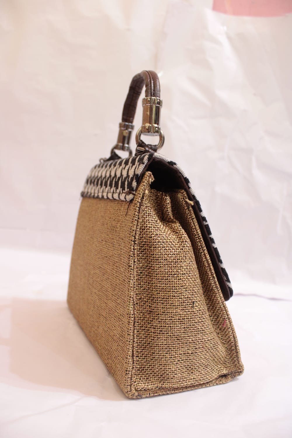Handicraft Bags with Elgant Deisgn