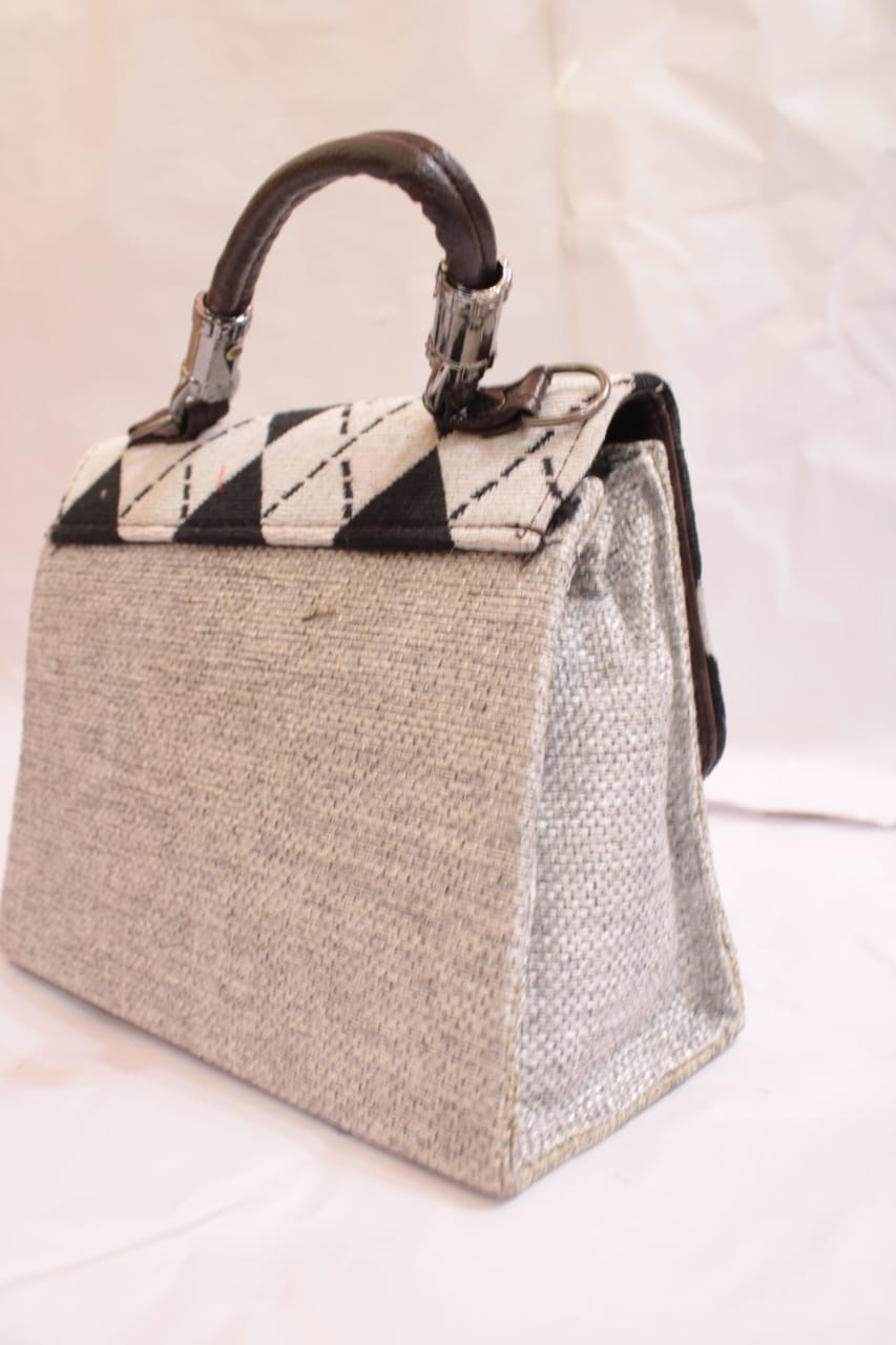 Handicraft Bags with Elgant Deisgn