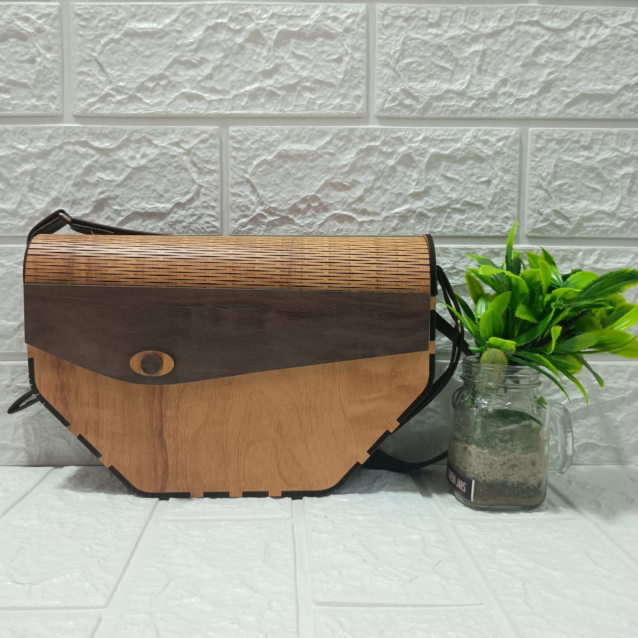 Gozya Epic Design Wooden Handcraft Bags with Elegant Design
