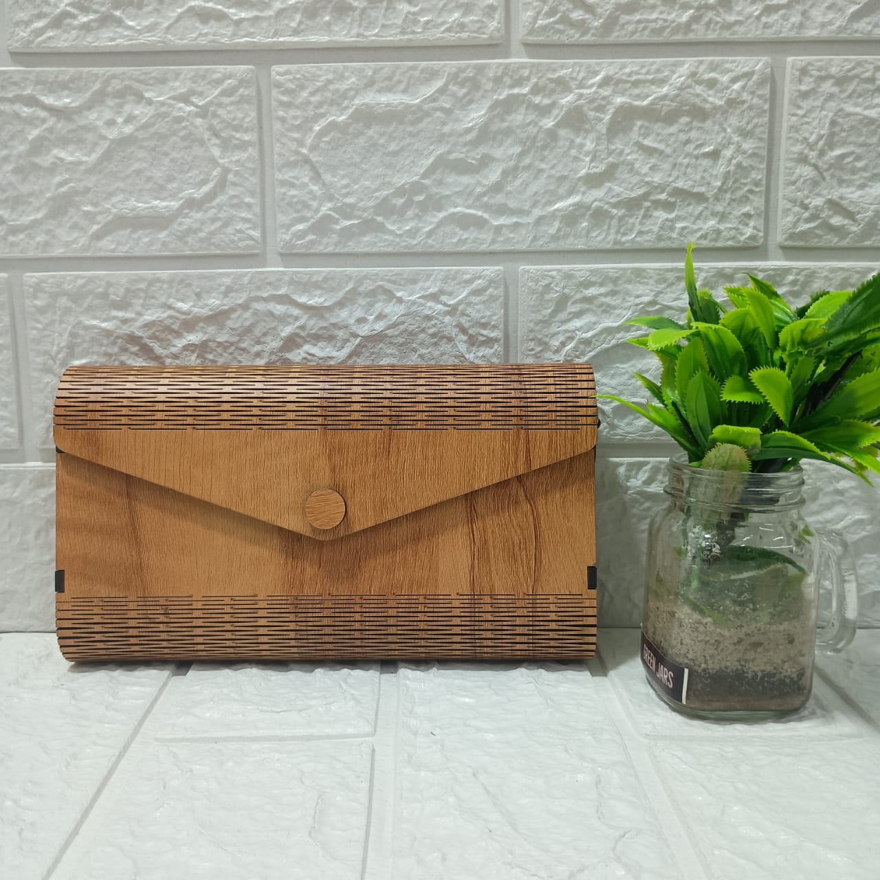 Gozya Epic Design Wooden Handcraft Bags with Elegant Design