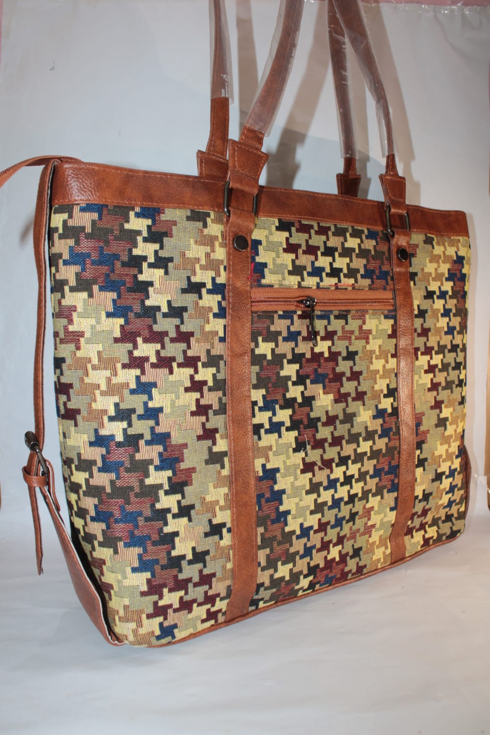 Gozya Handcrafted tote bag with multicolor design