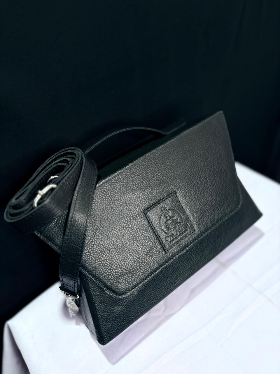 Noir Fold Clutch Sling
