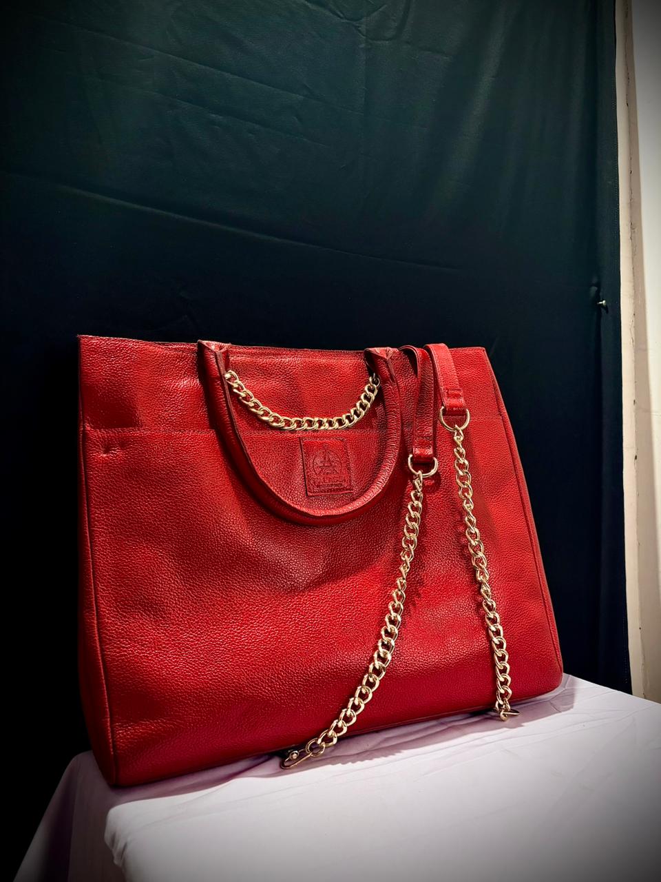 Rouge Chain Luxe Tote