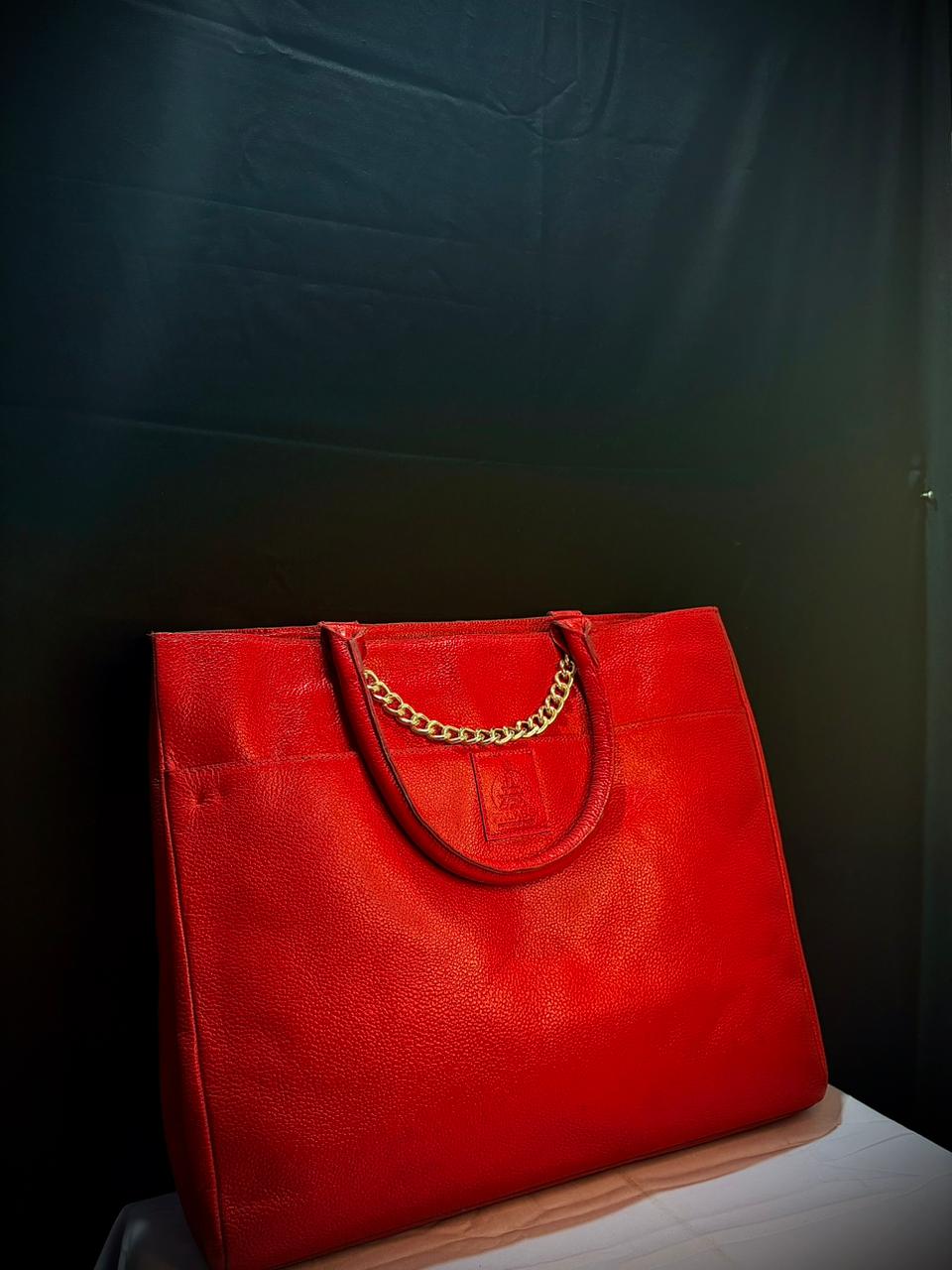 Rouge Chain Luxe Tote