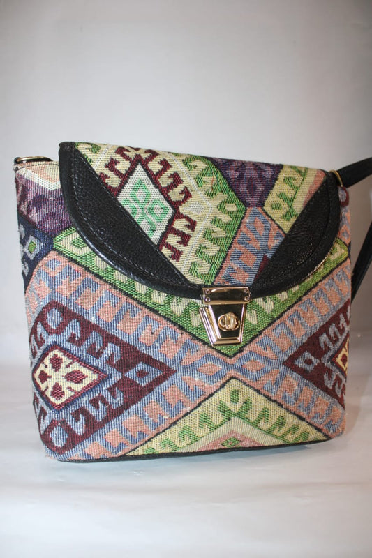 Handicraft Bags with Elgant Deisgn