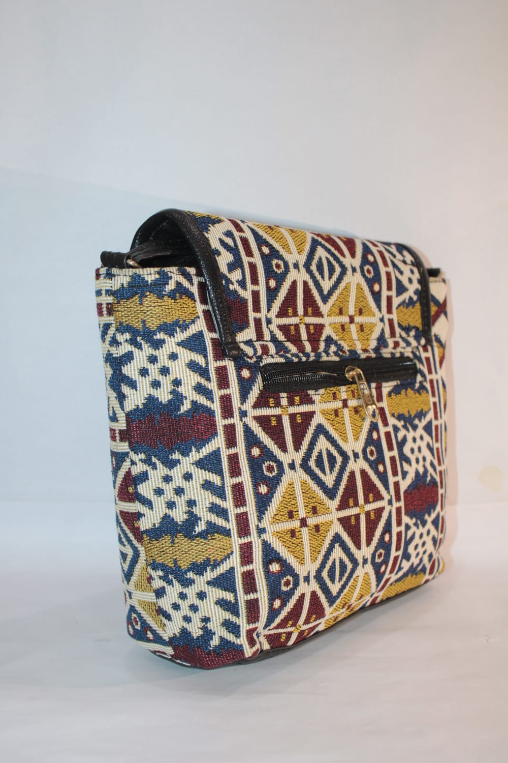 Handicraft Bags with Elgant Deisgn