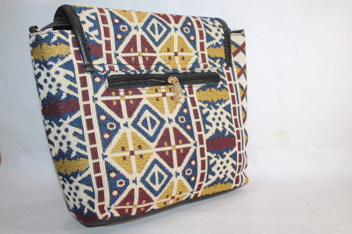 Handicraft Bags with Elgant Deisgn