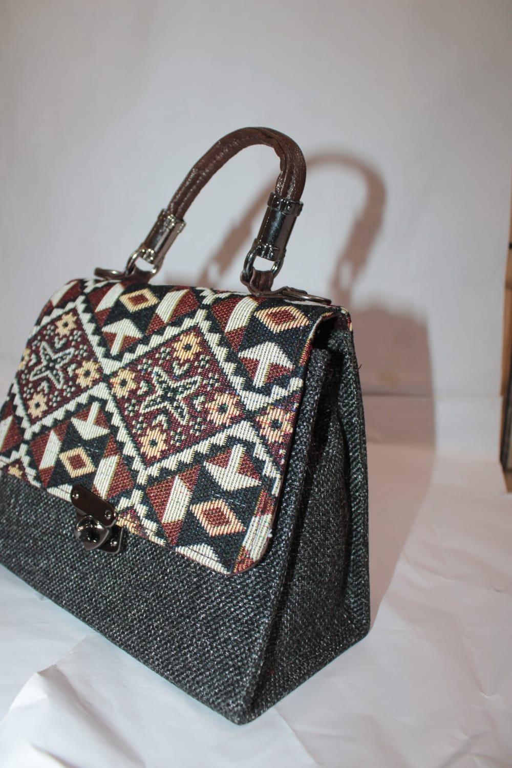 Handicraft Bags with Elgant Deisgn