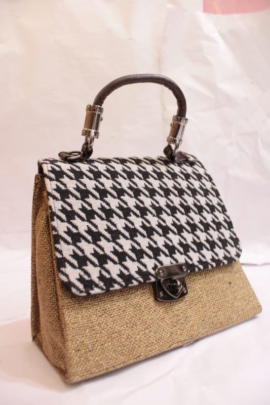 Handicraft Bags with Elgant Deisgn