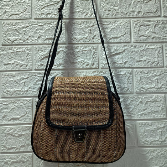 Handicraft Bags with Elgant Deisgn