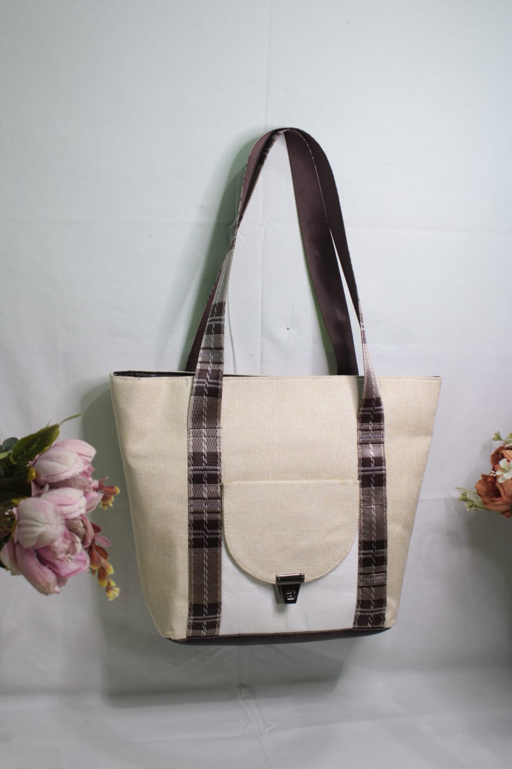 Handcraft Tote Bag with Elegant Design