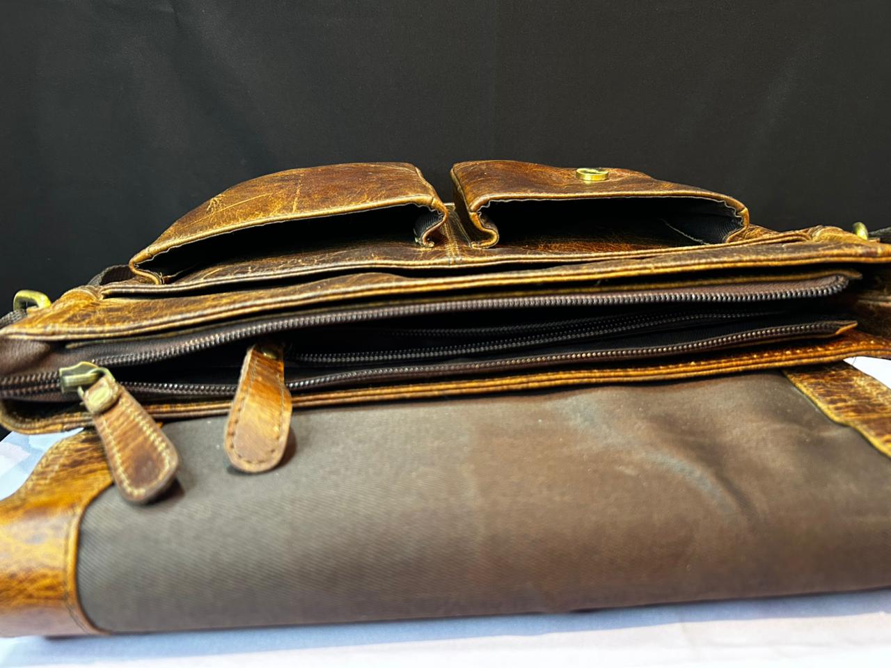 Vintage Leather Crossbody Messenger Bag